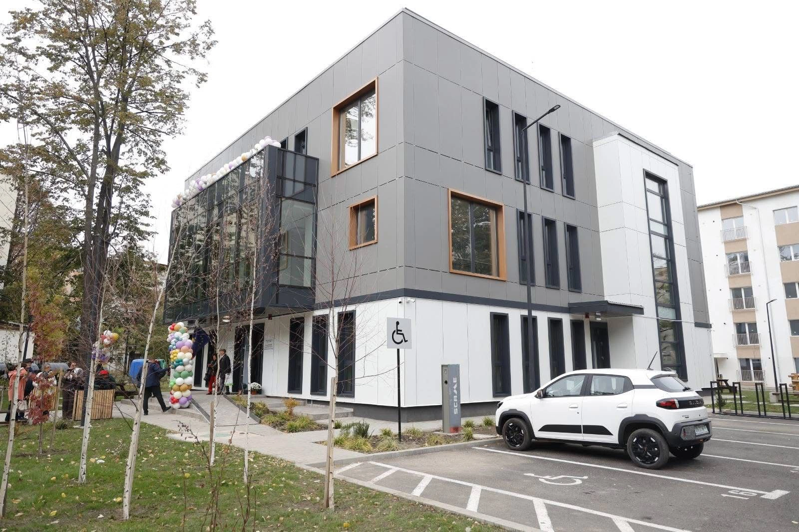 Centrului Multifuncțional din Cartierul Bahne